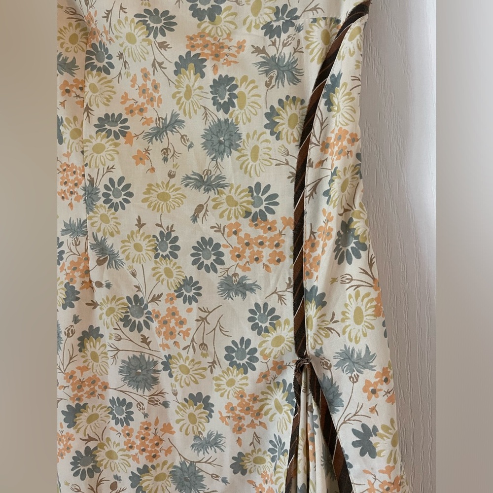 Preloved- Floral print asymmetrical dress designed by 🇨🇦Canadian design house - Picture 6 of 15